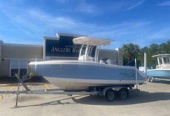 2023 Robalo R222 Explorer  Boat